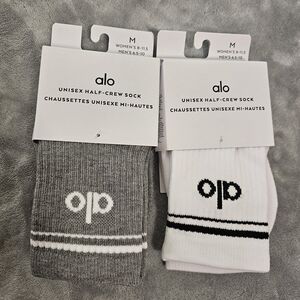 Bundle Of‎ 2 ALO Yoga Unisex Half-Crew Throwback Sock